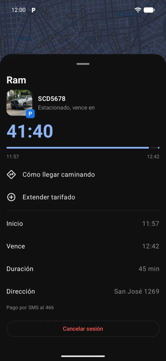 Un estacionamiento tarifado en curso